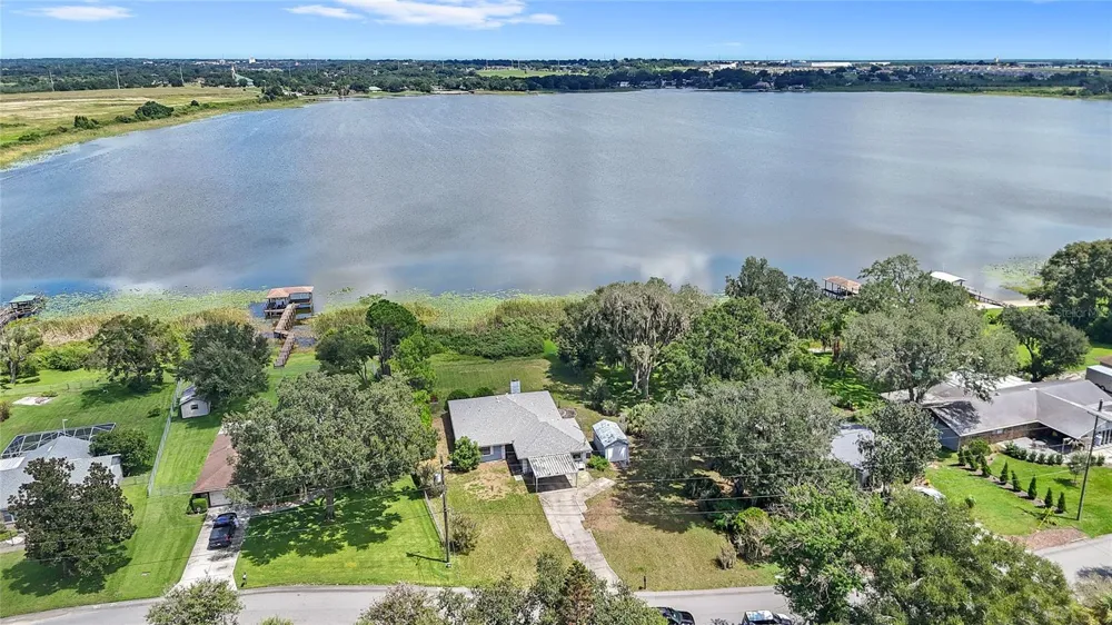 310 PARADISE ISLAND DRIVE Haines City, FL 33844