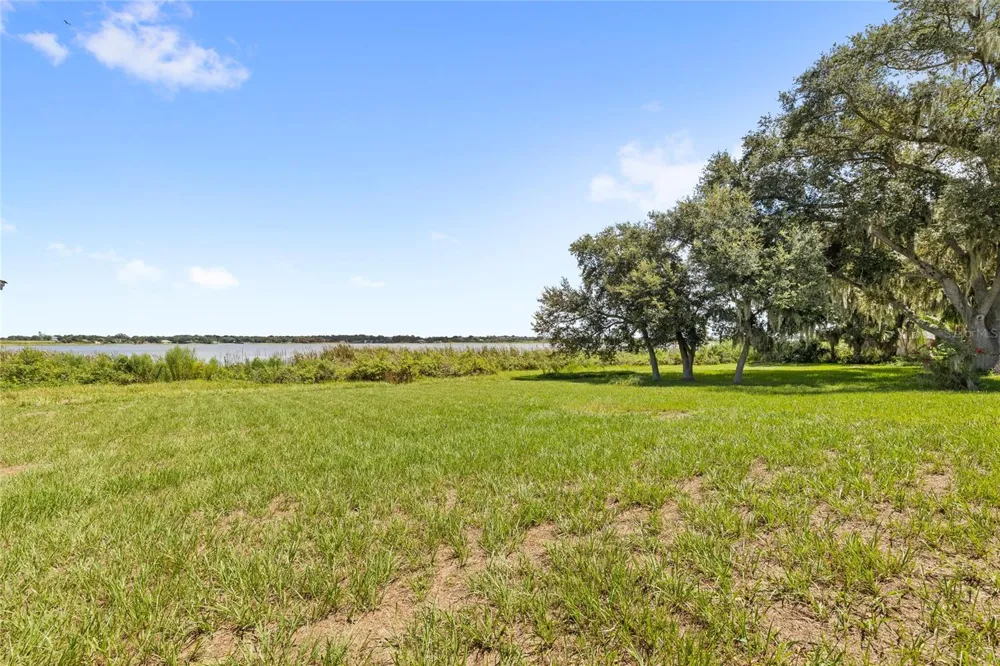 310 PARADISE ISLAND DRIVE Haines City, FL 33844