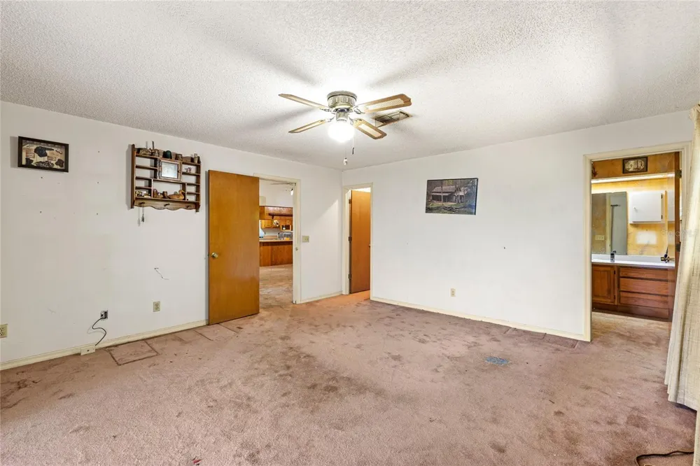 310 PARADISE ISLAND DRIVE Haines City, FL 33844