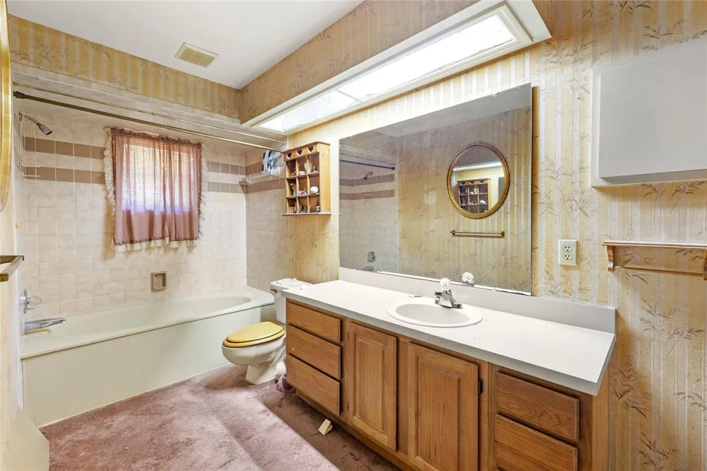 310 PARADISE ISLAND DRIVE Haines City, FL 33844