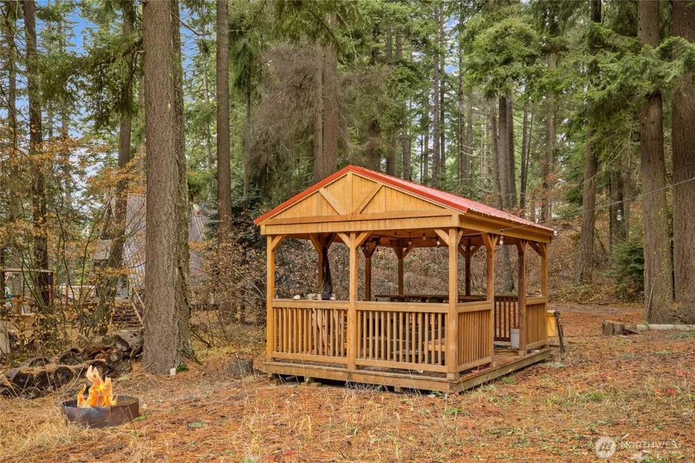1211 Pine Loch Sun Drive Ronald, WA 98940