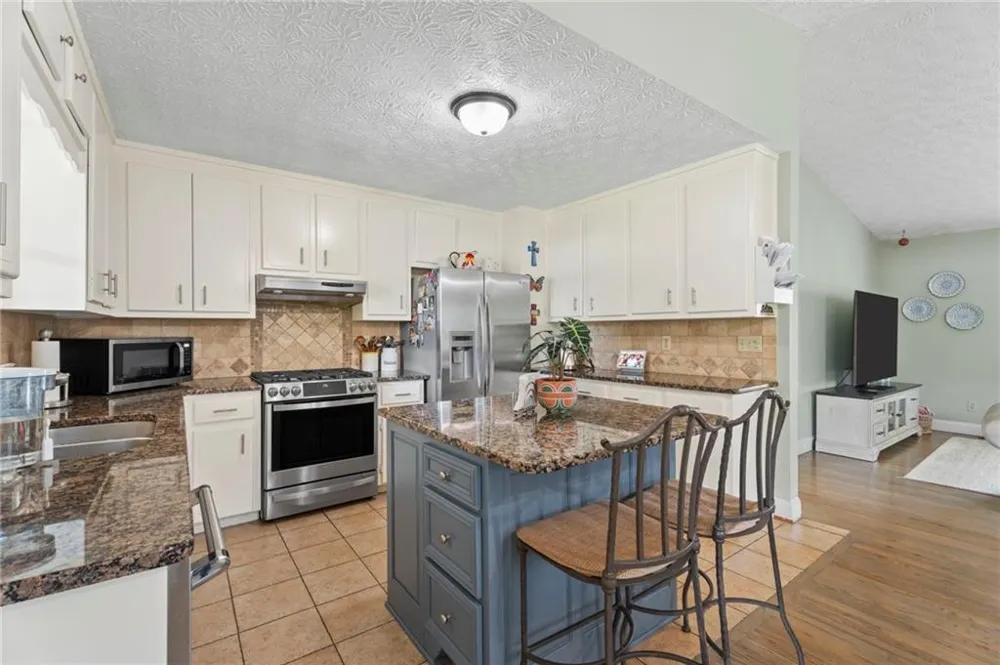 2555 Morgan Lake Drive NE Marietta, GA 30066