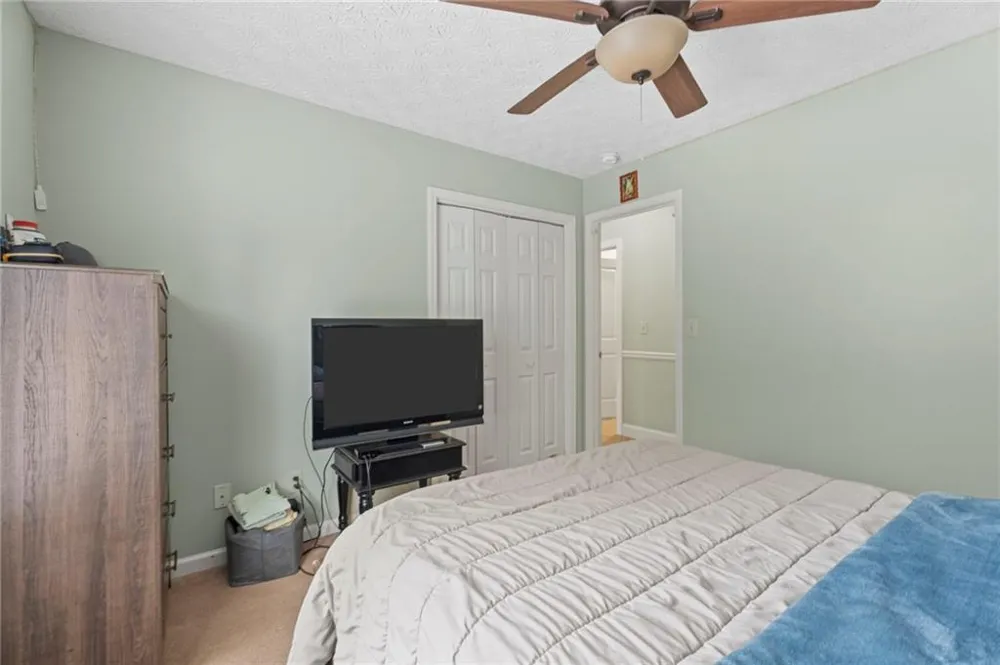 2555 Morgan Lake Drive NE Marietta, GA 30066