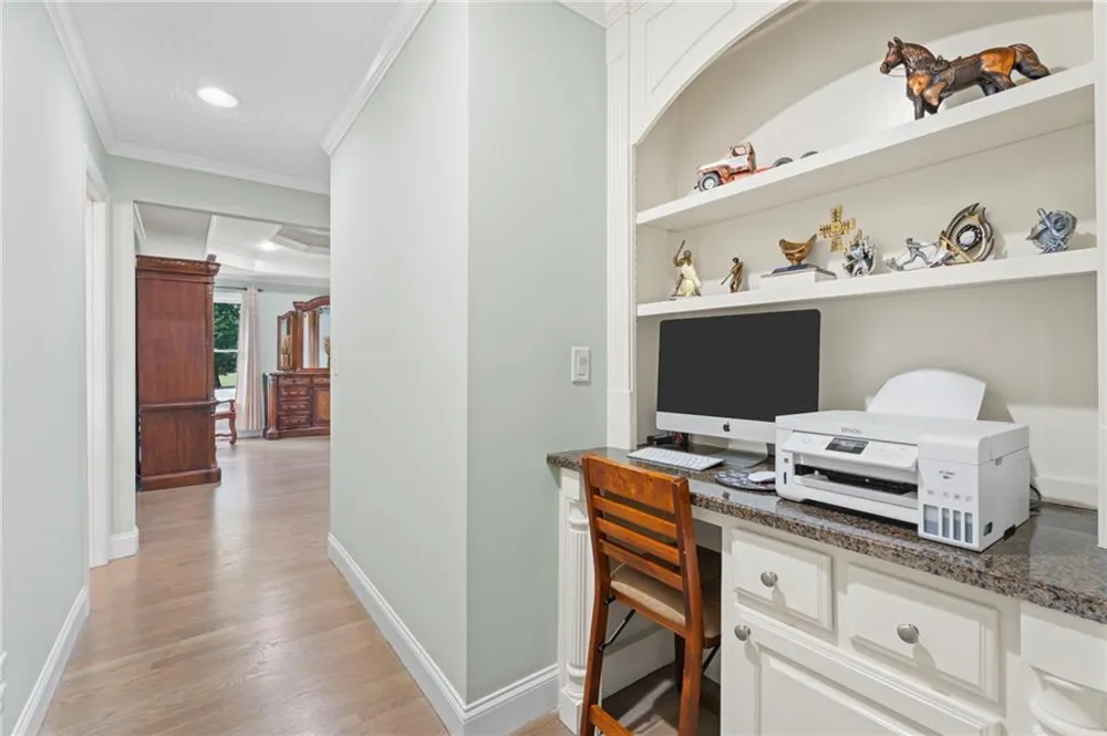 2555 Morgan Lake Drive NE Marietta, GA 30066
