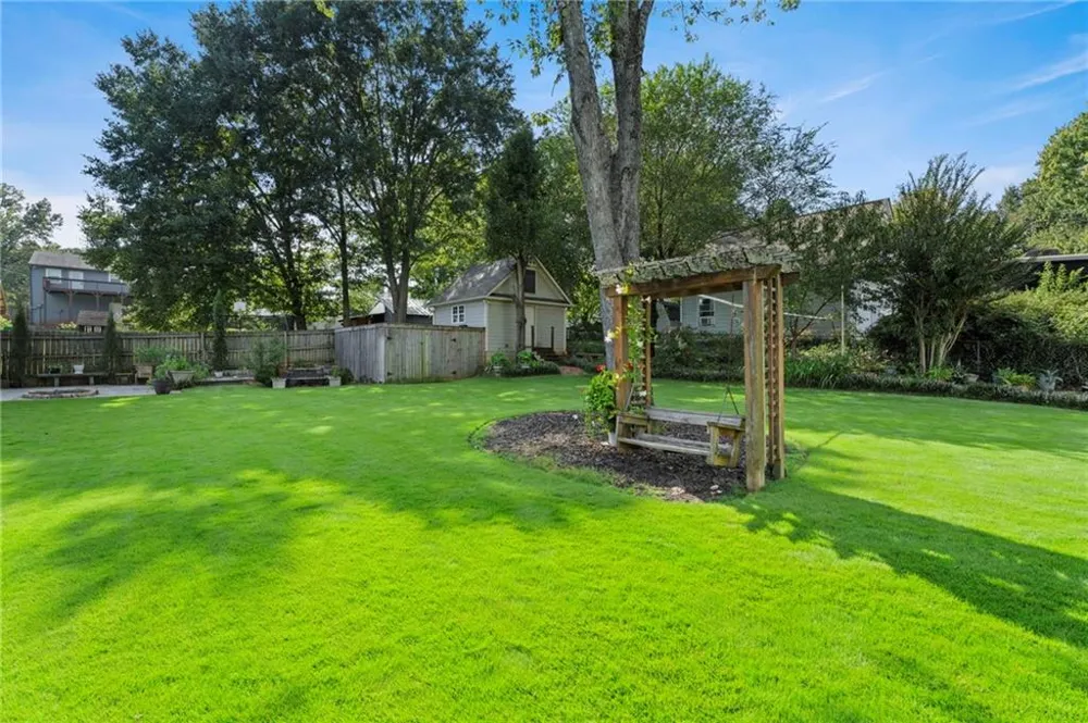 2555 Morgan Lake Drive NE Marietta, GA 30066