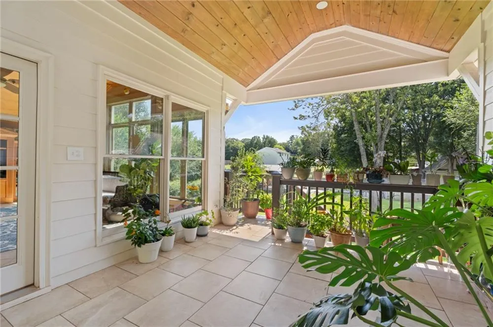 2555 Morgan Lake Drive NE Marietta, GA 30066