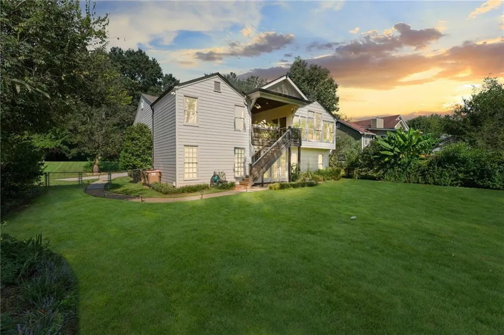 2555 Morgan Lake Drive NE Marietta, GA 30066