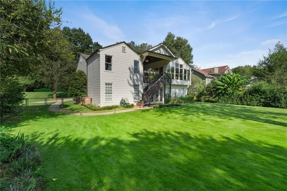2555 Morgan Lake Drive NE Marietta, GA 30066