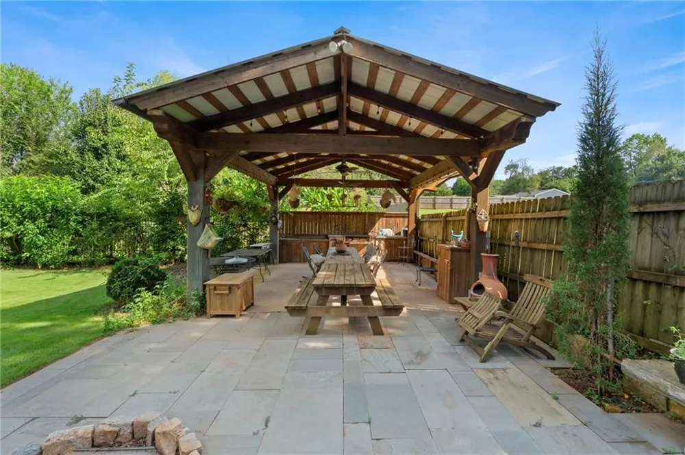 2555 Morgan Lake Drive NE Marietta, GA 30066