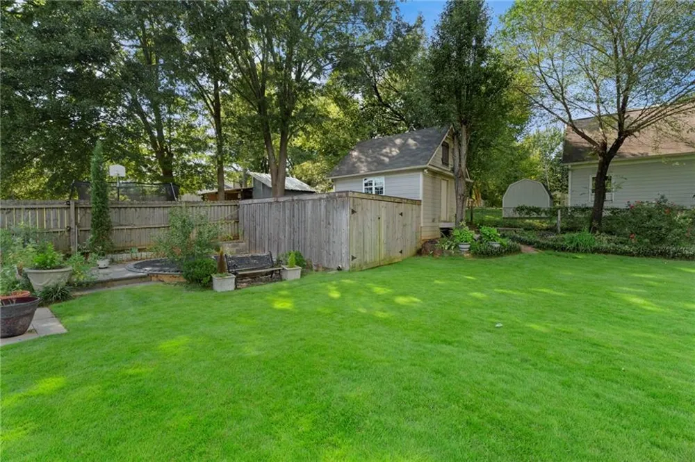 2555 Morgan Lake Drive NE Marietta, GA 30066