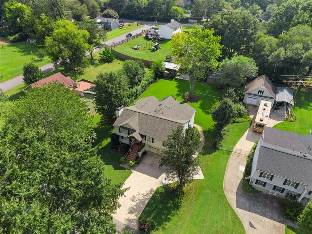 2555 Morgan Lake Drive NE Marietta, GA 30066
