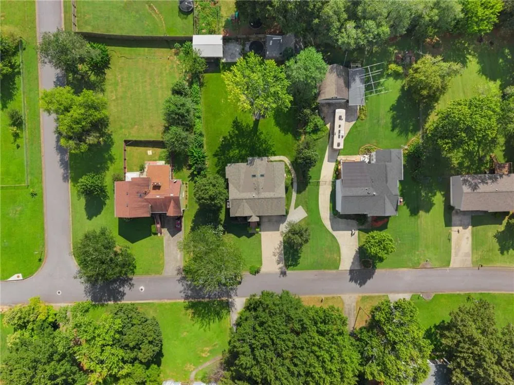 2555 Morgan Lake Drive NE Marietta, GA 30066