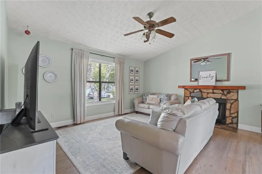 2555 Morgan Lake Drive NE Marietta, GA 30066