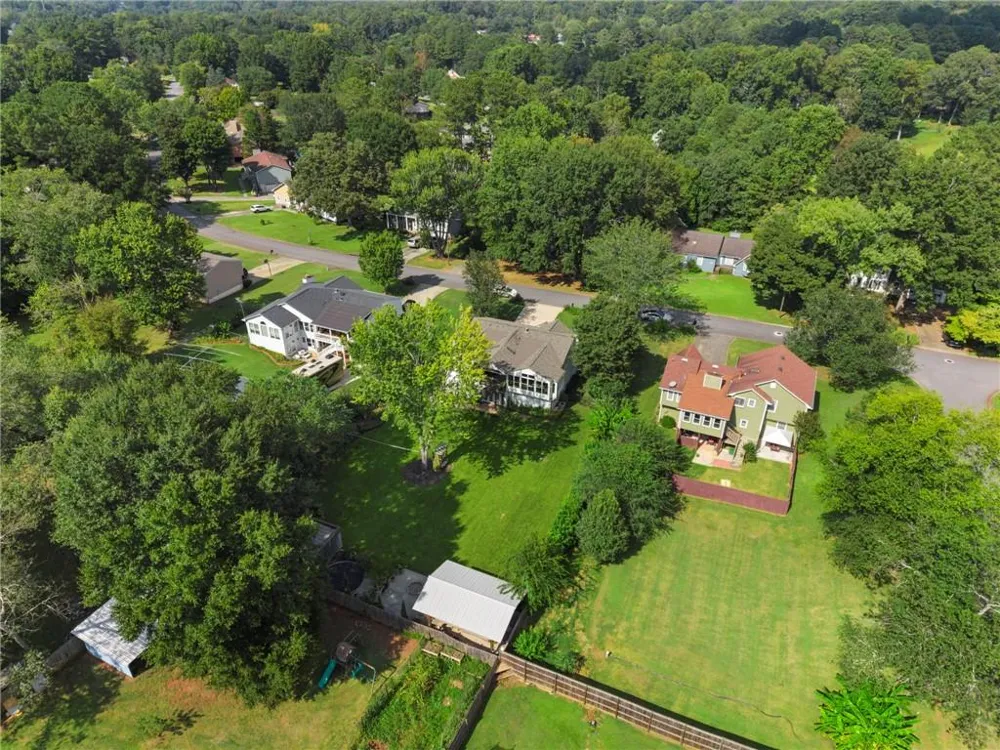 2555 Morgan Lake Drive NE Marietta, GA 30066