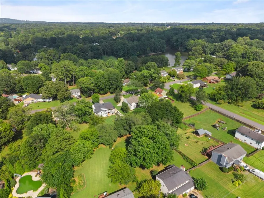 2555 Morgan Lake Drive NE Marietta, GA 30066