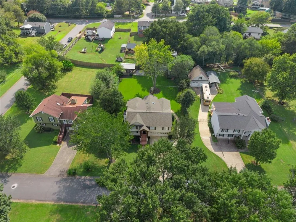 2555 Morgan Lake Drive NE Marietta, GA 30066