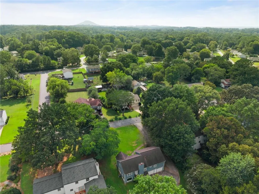 2555 Morgan Lake Drive NE Marietta, GA 30066