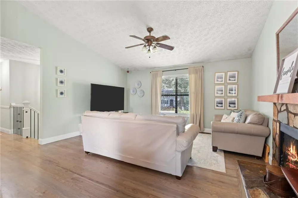 2555 Morgan Lake Drive NE Marietta, GA 30066