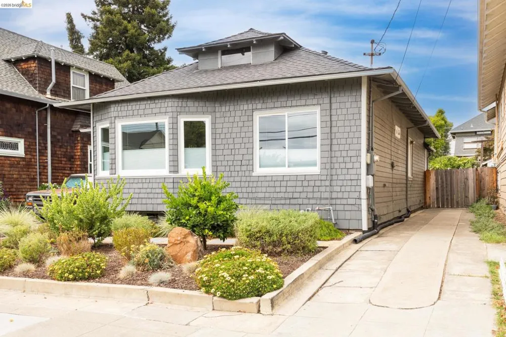 452 44Th St Oakland, CA 94609