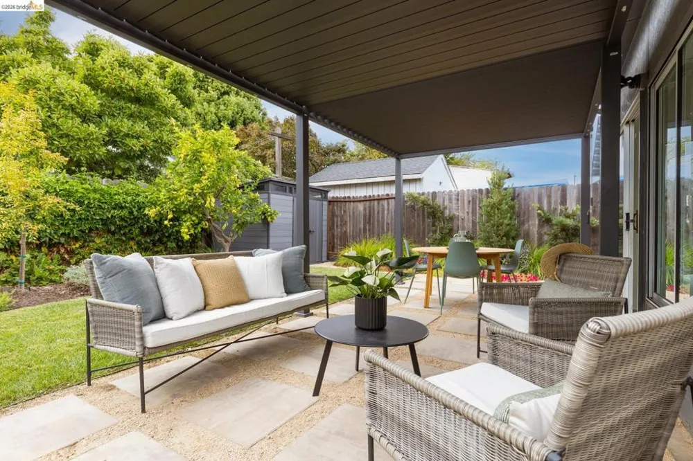 452 44Th St Oakland, CA 94609