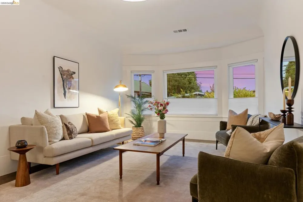 452 44Th St Oakland, CA 94609