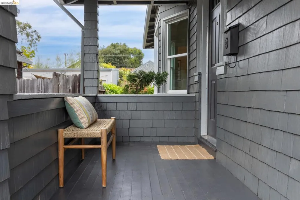 452 44Th St Oakland, CA 94609