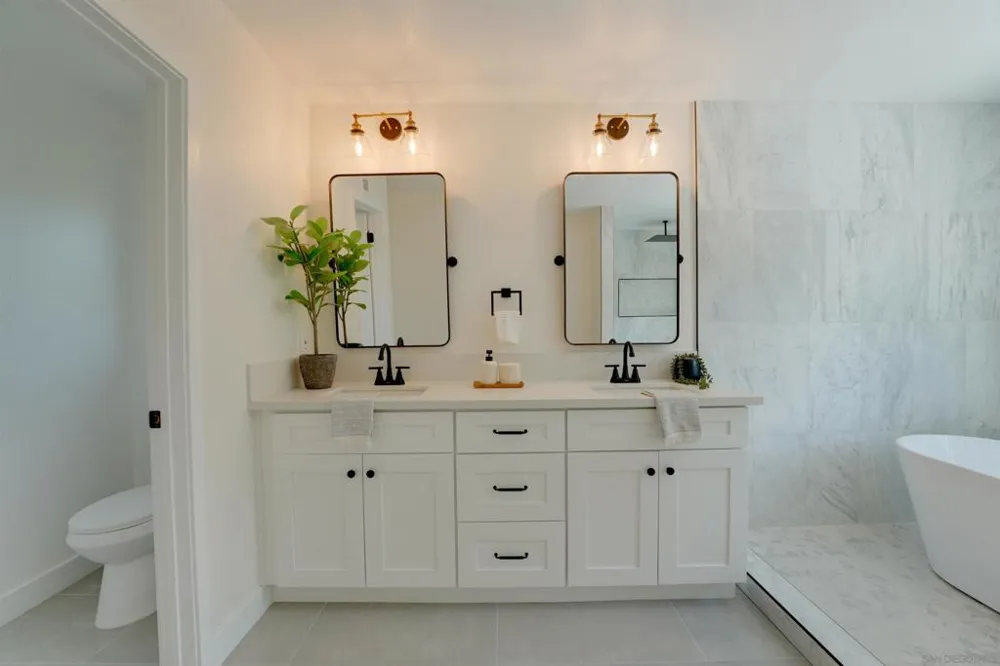 3302 Vista Rocosa Escondido, CA 92029