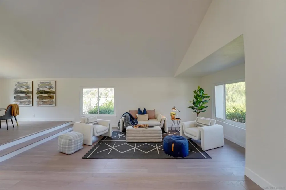 3302 Vista Rocosa Escondido, CA 92029
