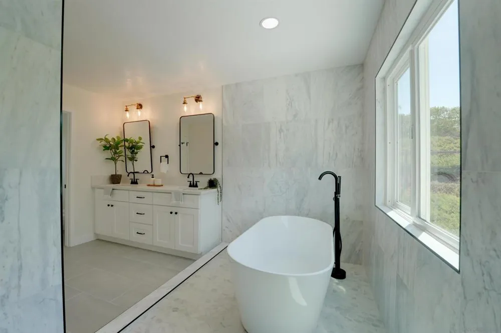 3302 Vista Rocosa Escondido, CA 92029
