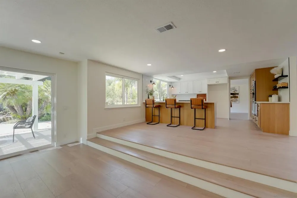 3302 Vista Rocosa Escondido, CA 92029