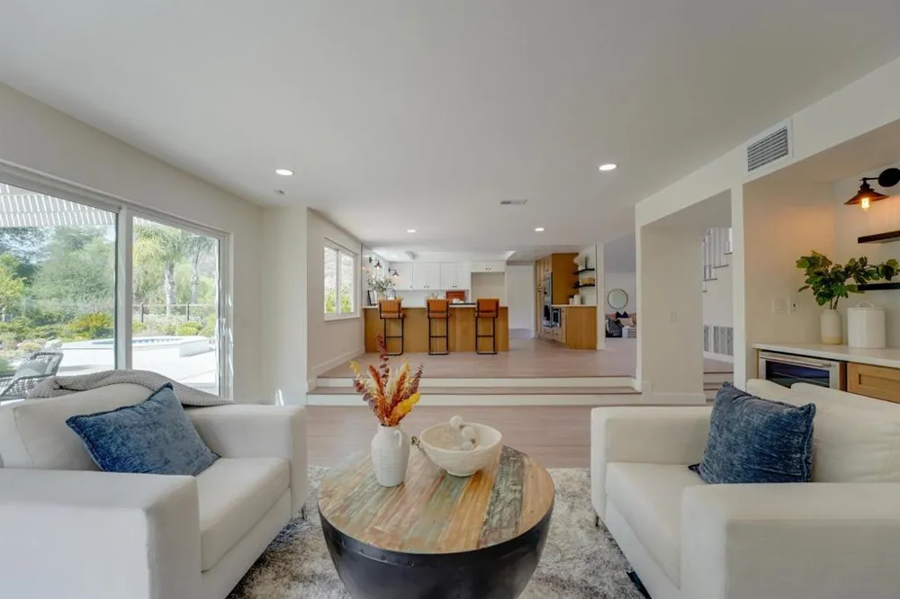 3302 Vista Rocosa Escondido, CA 92029