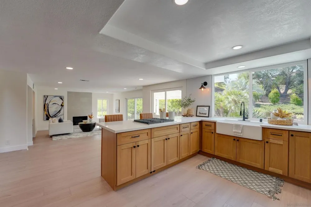 3302 Vista Rocosa Escondido, CA 92029