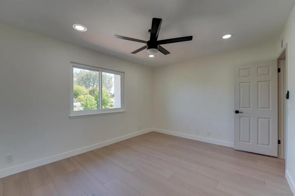 3302 Vista Rocosa Escondido, CA 92029