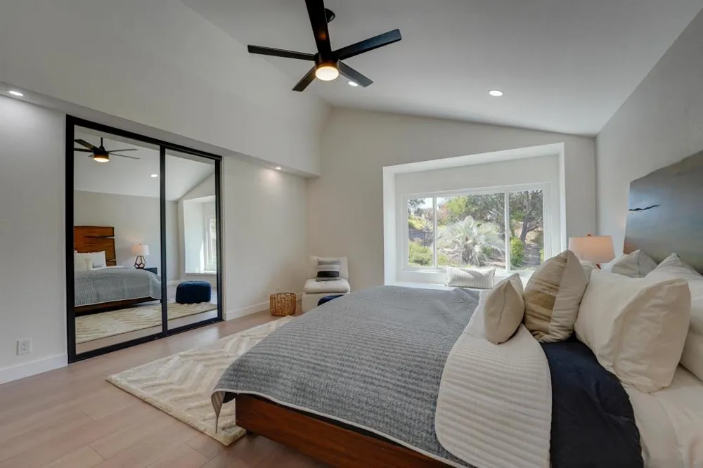 3302 Vista Rocosa Escondido, CA 92029