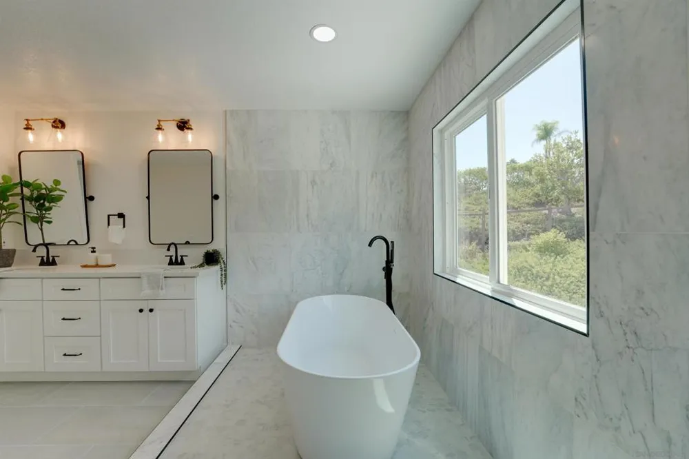 3302 Vista Rocosa Escondido, CA 92029