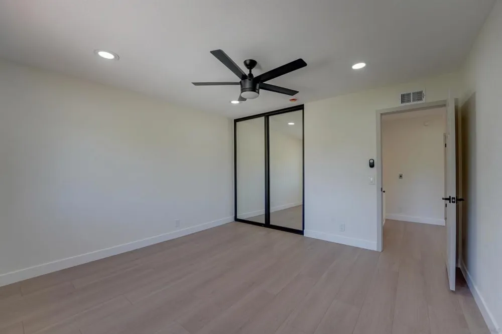 3302 Vista Rocosa Escondido, CA 92029
