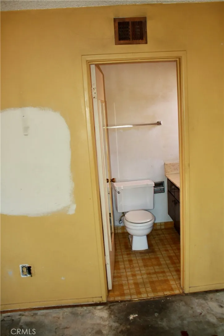 19022 Ibex Avenue Artesia, CA 90701