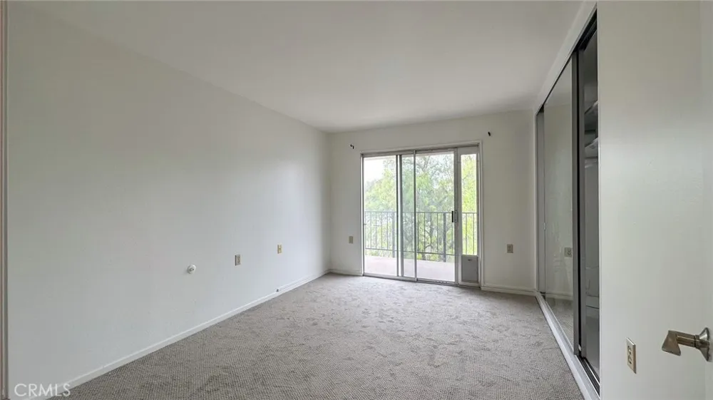 2227 Via Puerta Laguna Woods, CA 92637