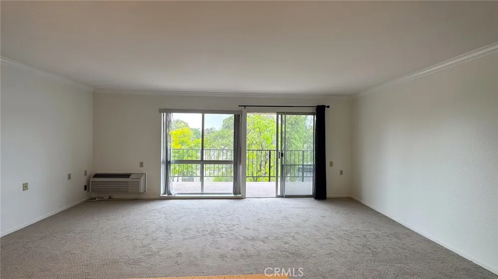 2227 Via Puerta Laguna Woods, CA 92637