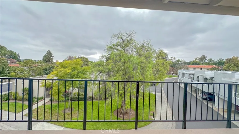 2227 Via Puerta Laguna Woods, CA 92637