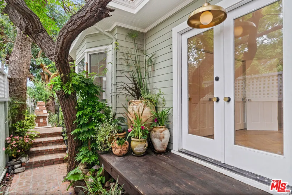 9024 Keith Avenue West Hollywood, CA 90069