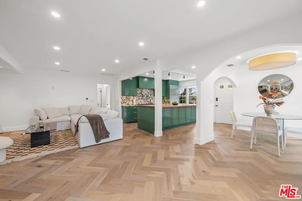 9024 Keith Avenue West Hollywood, CA 90069