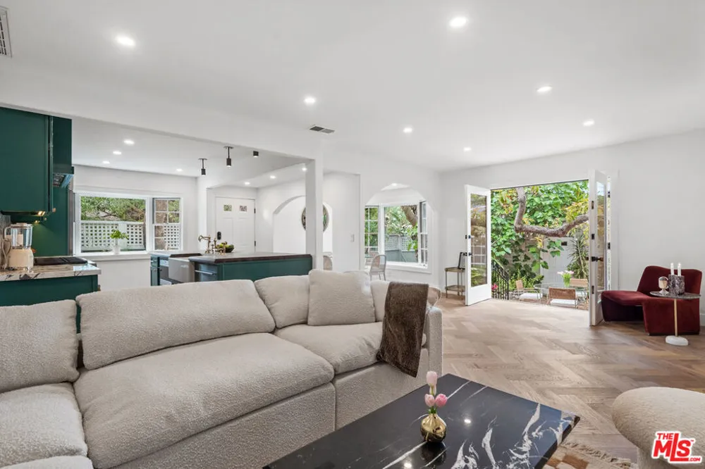 9024 Keith Avenue West Hollywood, CA 90069