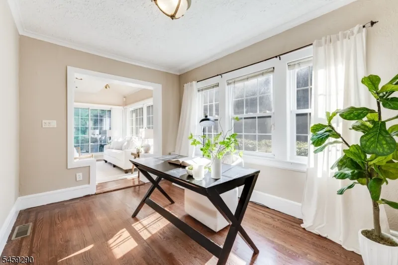 47 Fairmount Ter West Orange, NJ 07052