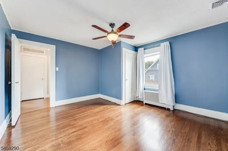 47 Fairmount Ter West Orange, NJ 07052