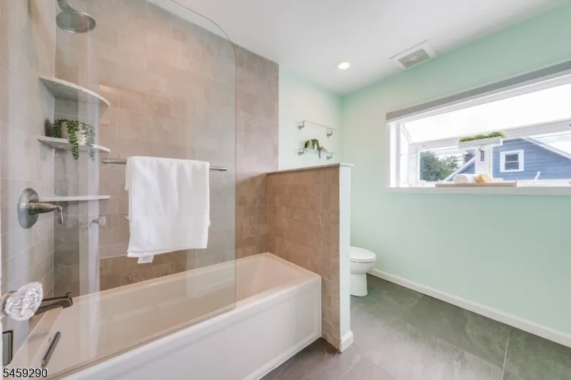 47 Fairmount Ter West Orange, NJ 07052