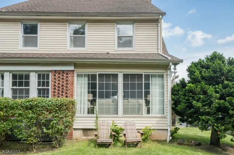 47 Fairmount Ter West Orange, NJ 07052