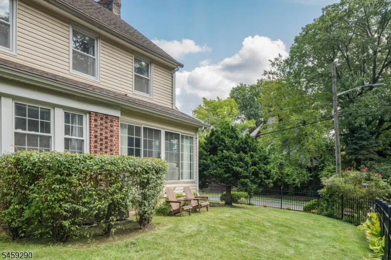 47 Fairmount Ter West Orange, NJ 07052