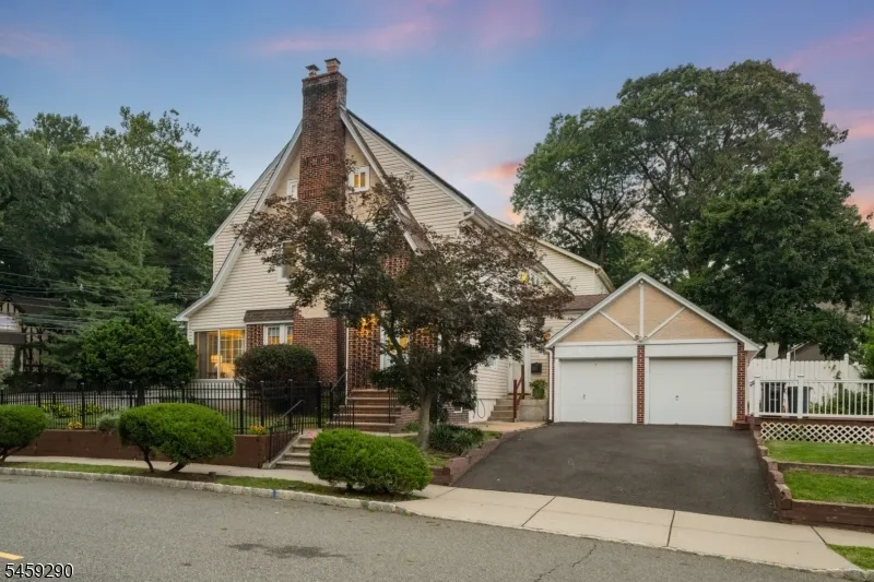 47 Fairmount Ter West Orange, NJ 07052