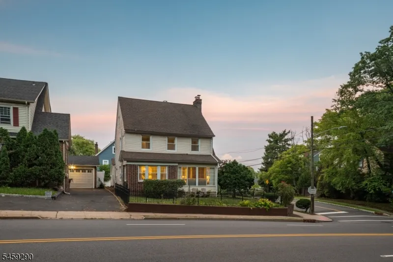 47 Fairmount Ter West Orange, NJ 07052